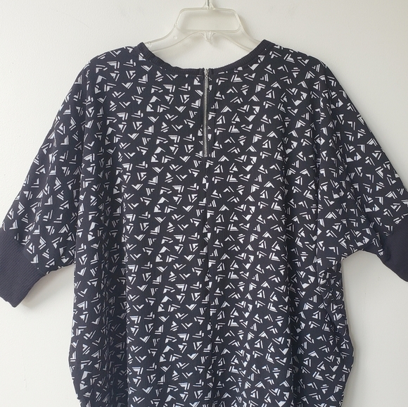 Bobeau Flowy Top - Picture 12 of 14